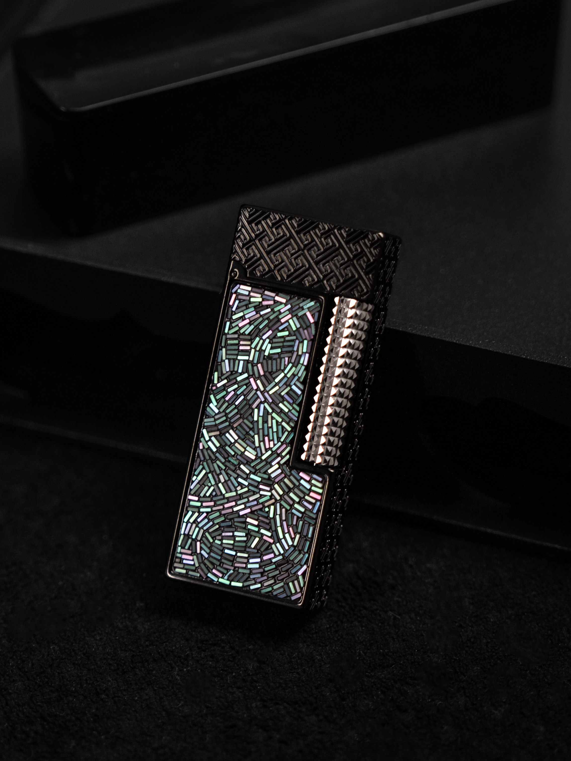 BUNCH "STAR INLAY" | Iridescent Mosaic Panel | Luxury Lighter