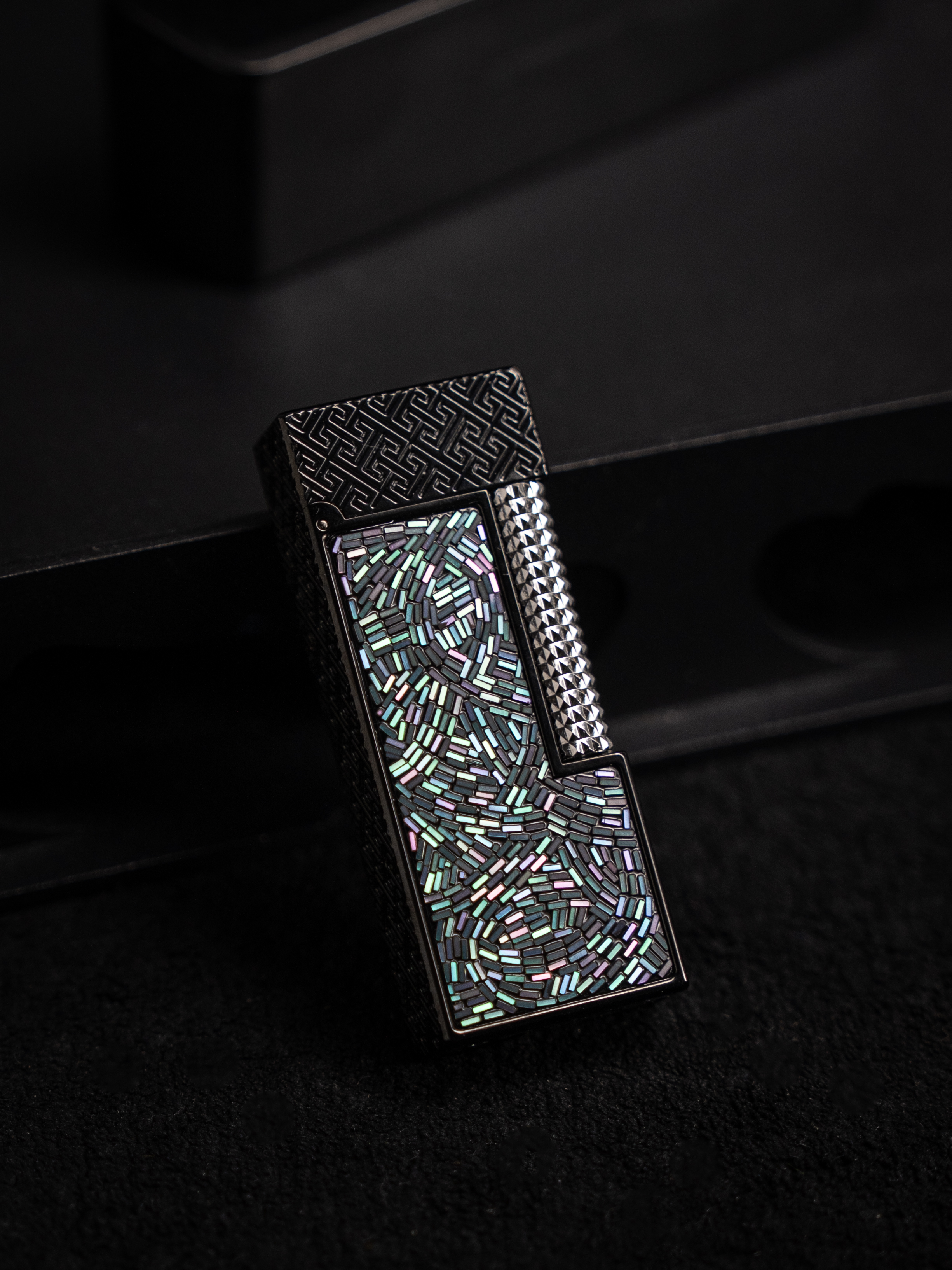 BUNCH "STAR INLAY" | Iridescent Mosaic Panel | Luxury Lighter