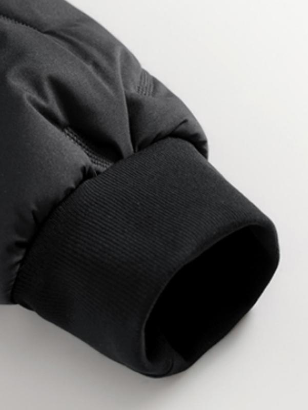 Autumn and winter men’s everyday casual fashion style, versatile, new design, solid color, simple design, hooded jacket with fleece lining and thick insulation for warmth.