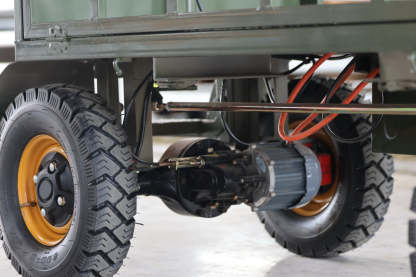 Four-wheel disc brake electric flatbed cargo transport trolley