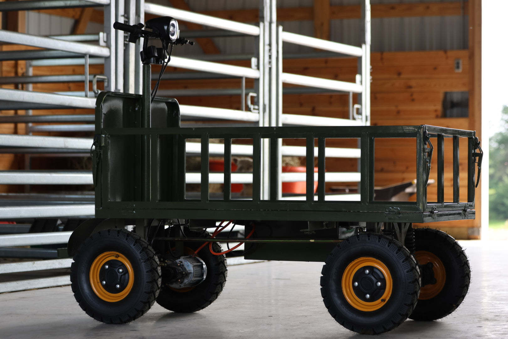 Four-wheel disc brake electric flatbed cargo transport trolley