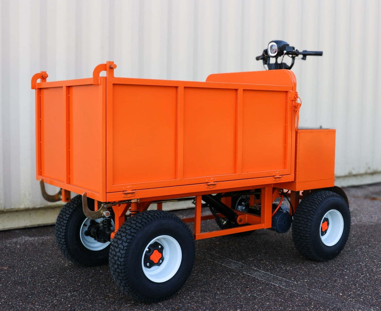 Four-wheel disc brake electric flatbed cargo transport trolley