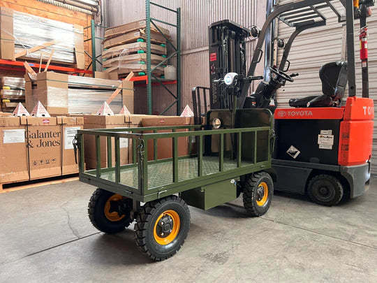 Four-wheel disc brake electric flatbed cargo transport trolley
