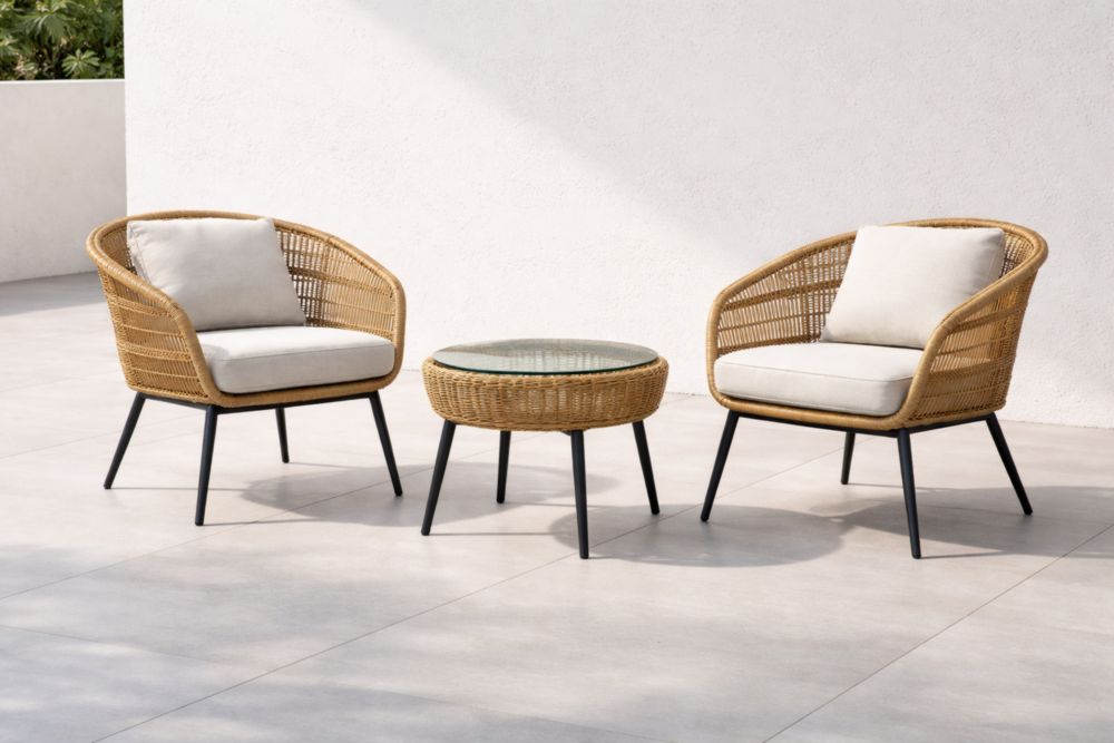 Set da Giardino in Rattan Sintetico con Cuscini in Poliestere e Tavolo in Vetro Temperato