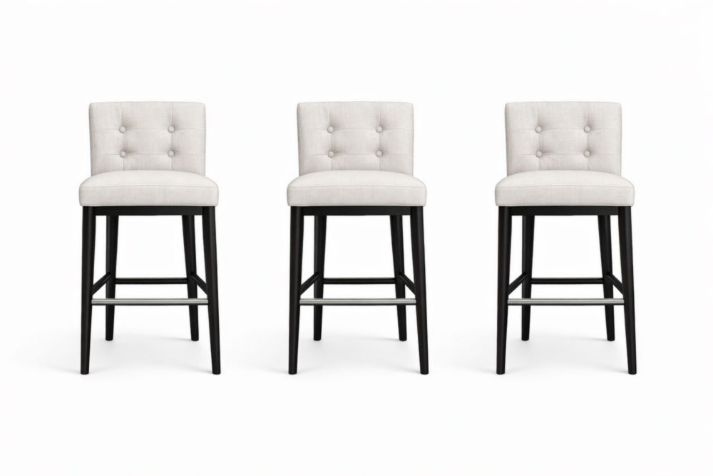 Set sgabelli alti in legno e tessuto color crema con seduta imbottita