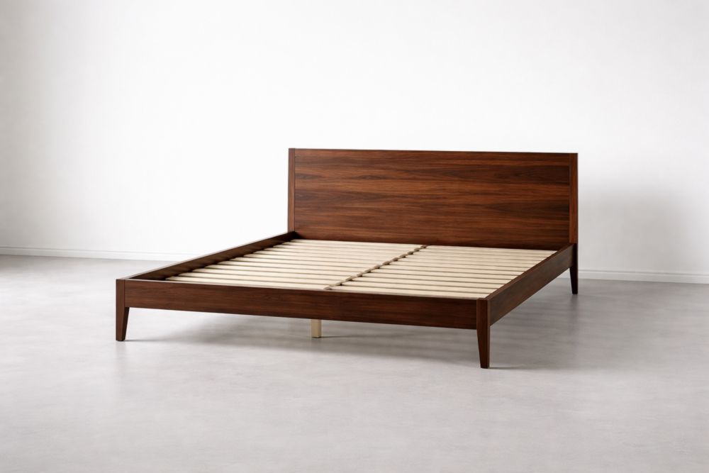 Letto matrimoniale in legno di noce massello con doghe 170x210 cm