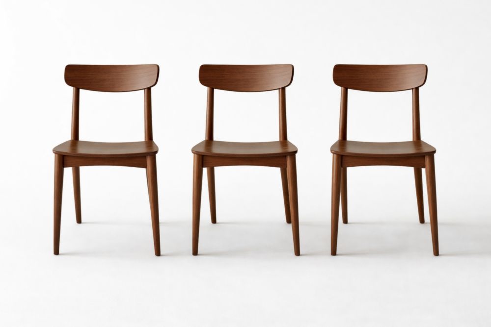 Lot de 3 chaises en bois massif de noyer