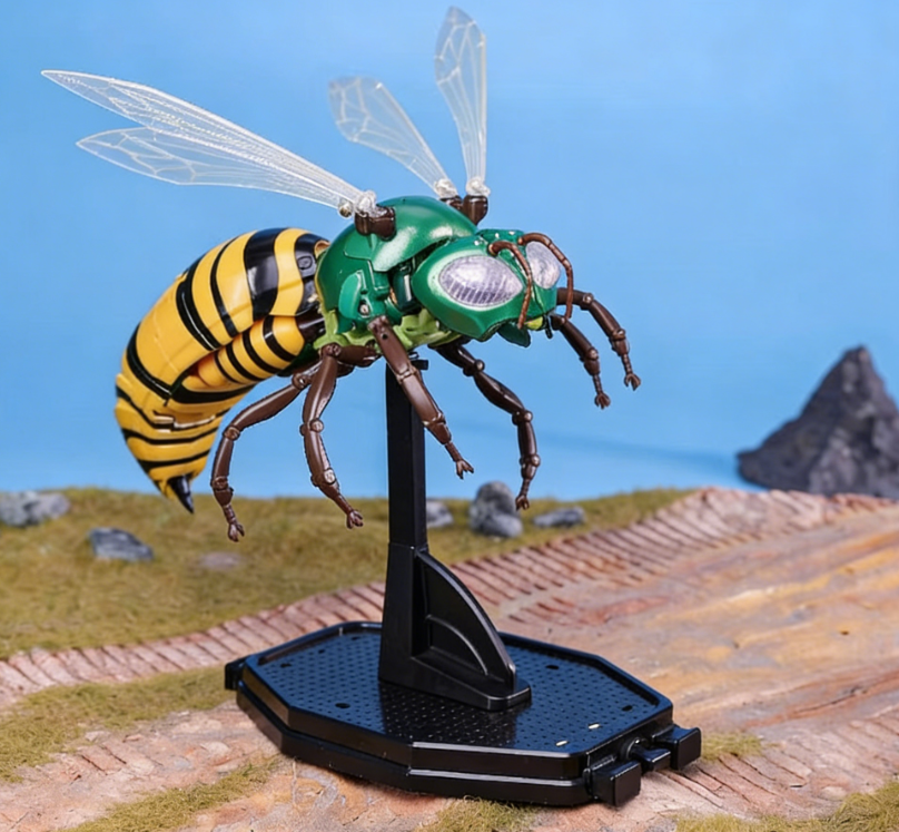 Robot Toys: Beedrill Wasp Warrior D Series Super Warrior Transforming Toy Model