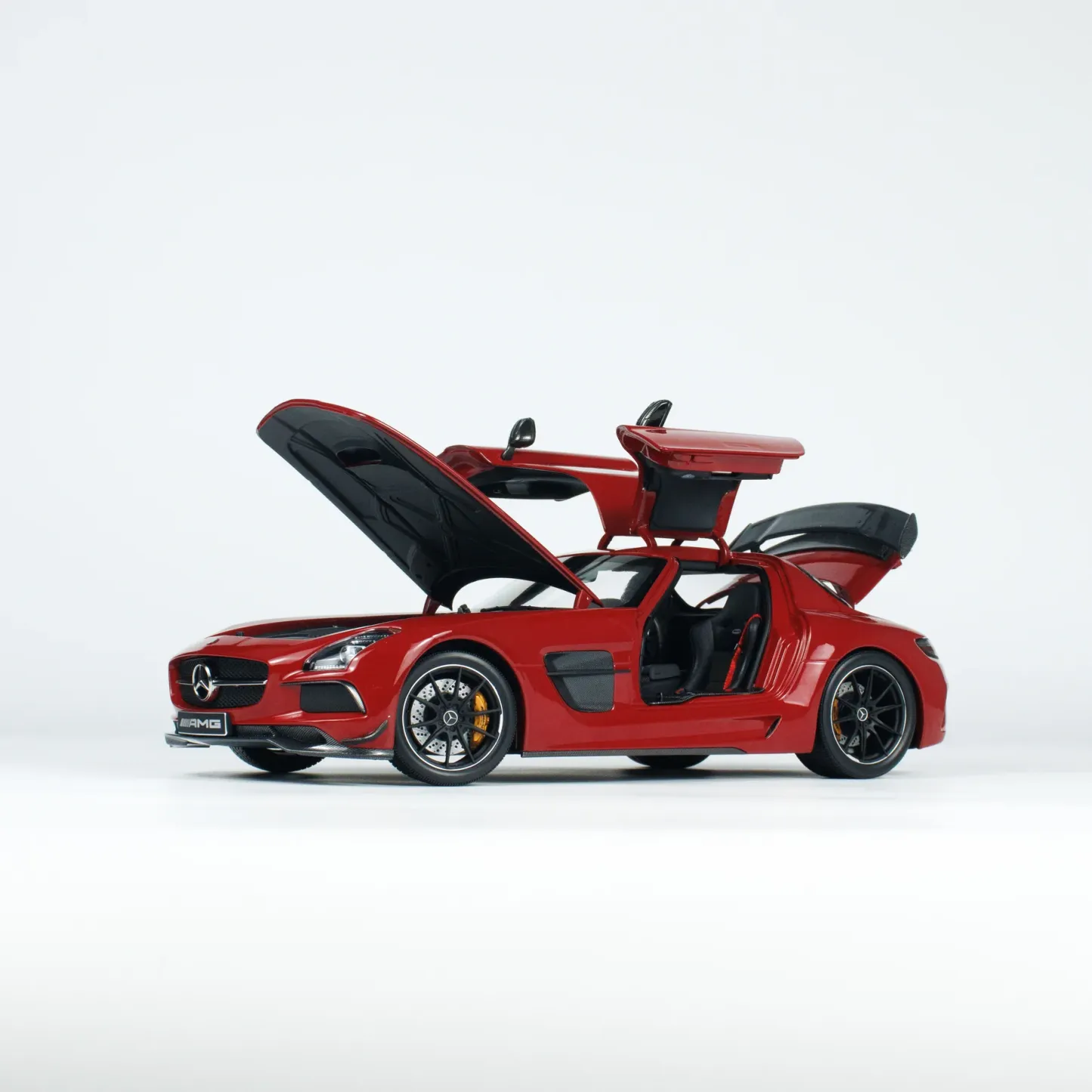 1:18 Mercedes Minicamps SLS Gullwing Door Sports Car Model