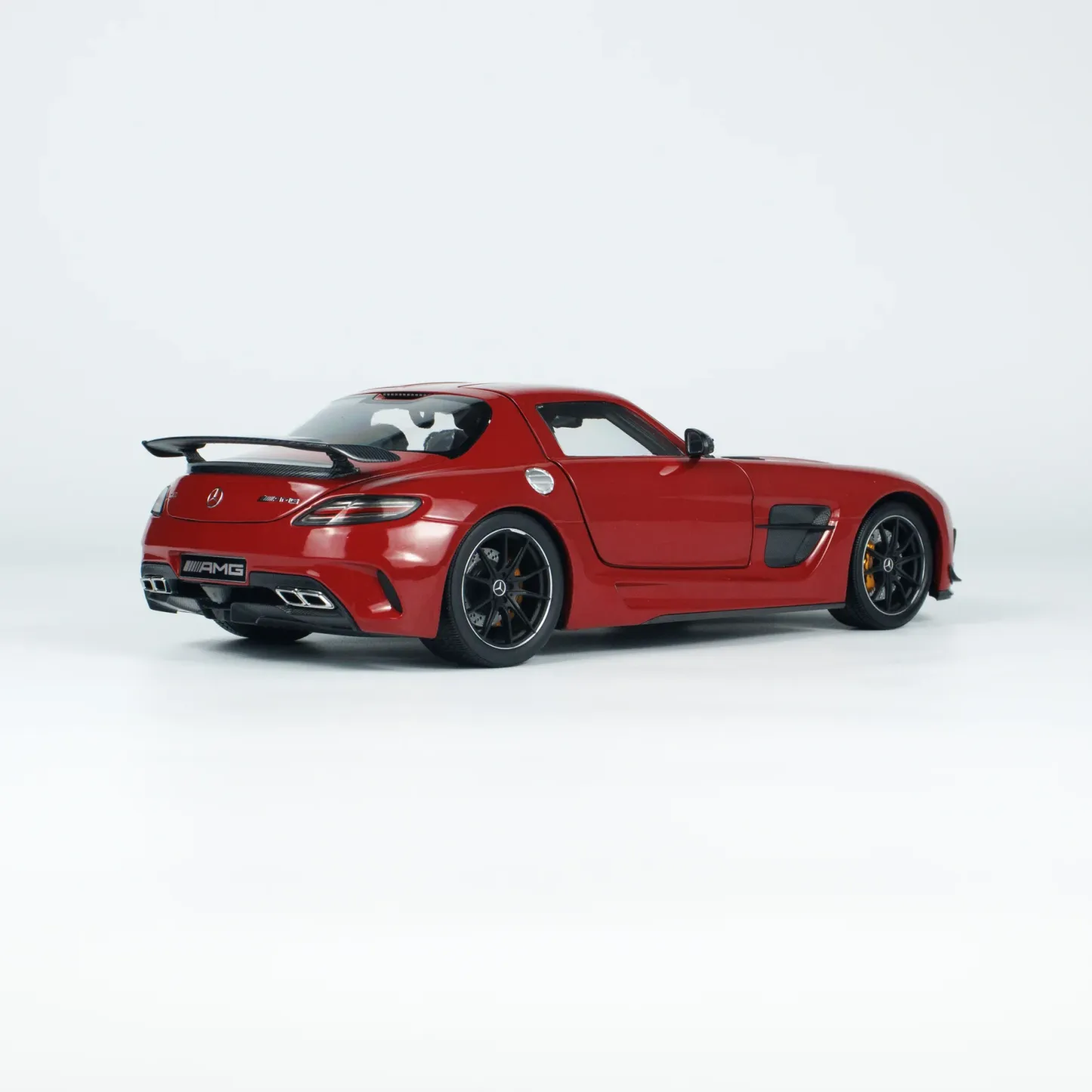 1:18 Mercedes Minicamps SLS Gullwing Door Sports Car Model