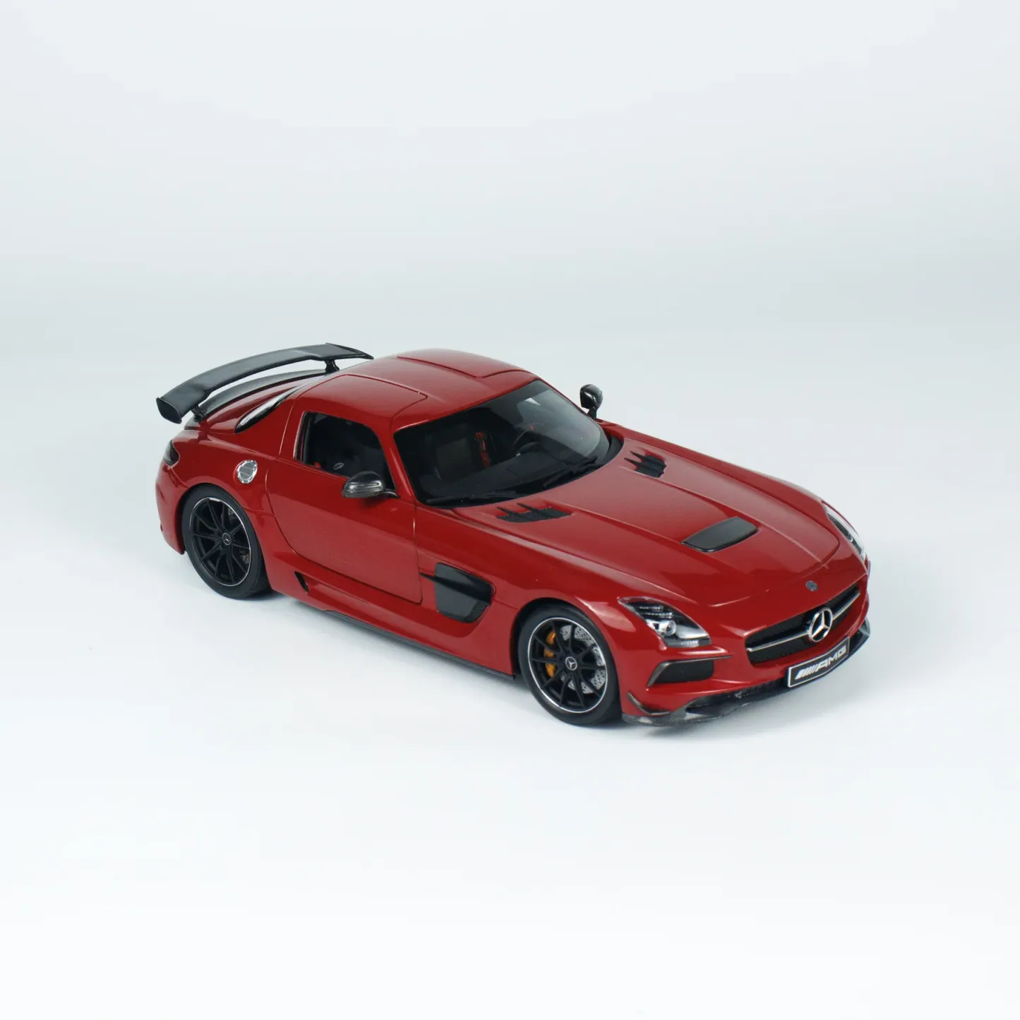 1:18 Mercedes Minicamps SLS Gullwing Door Sports Car Model