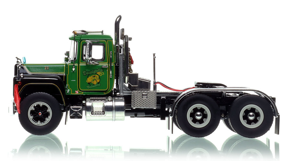 Damigella Collection 1978 Mack R600 tandem axle tractor