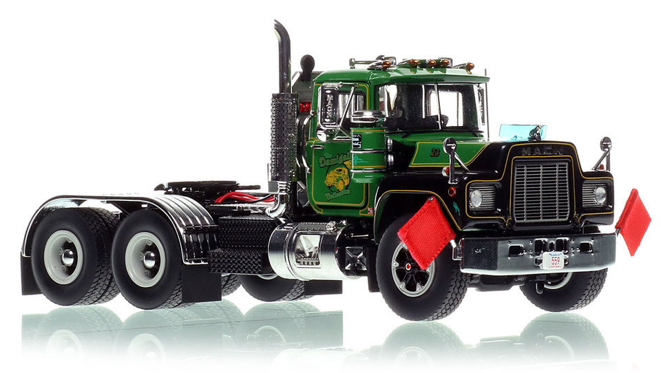 Damigella Collection 1978 Mack R600 tandem axle tractor