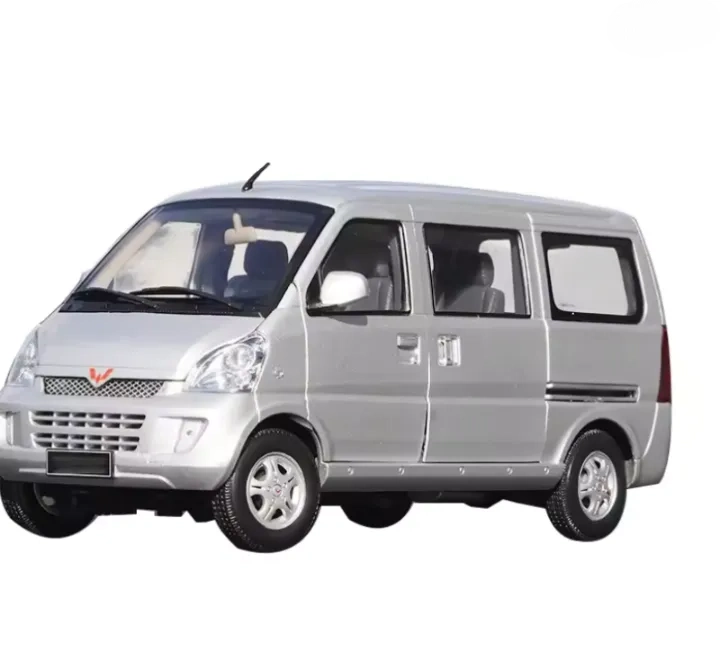 1:18 scale die-cast SAIC-GM-Wuling Glory All-Wheel Drive MPV Van alloy simulation model car for collectors, toys, and gifts for car enthusiasts.