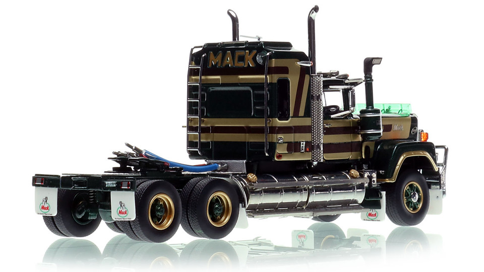 Mack Bicentennial Superliner II Tandem-Axle Sleeper - Captain Cook AU