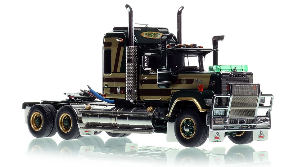 Mack Bicentennial Superliner II Tandem-Axle Sleeper - Captain Cook AU