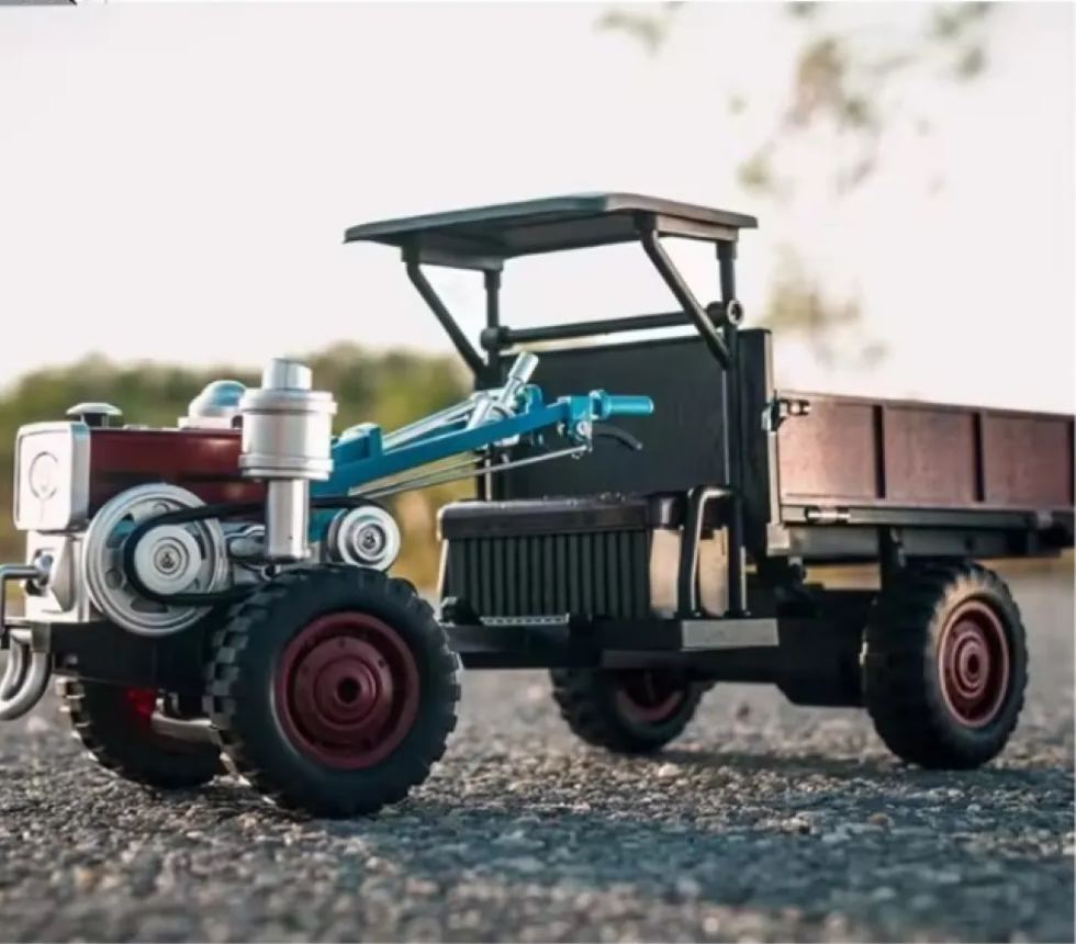 RC  1/12 Scale Full-Proportional Tractor – 4WD