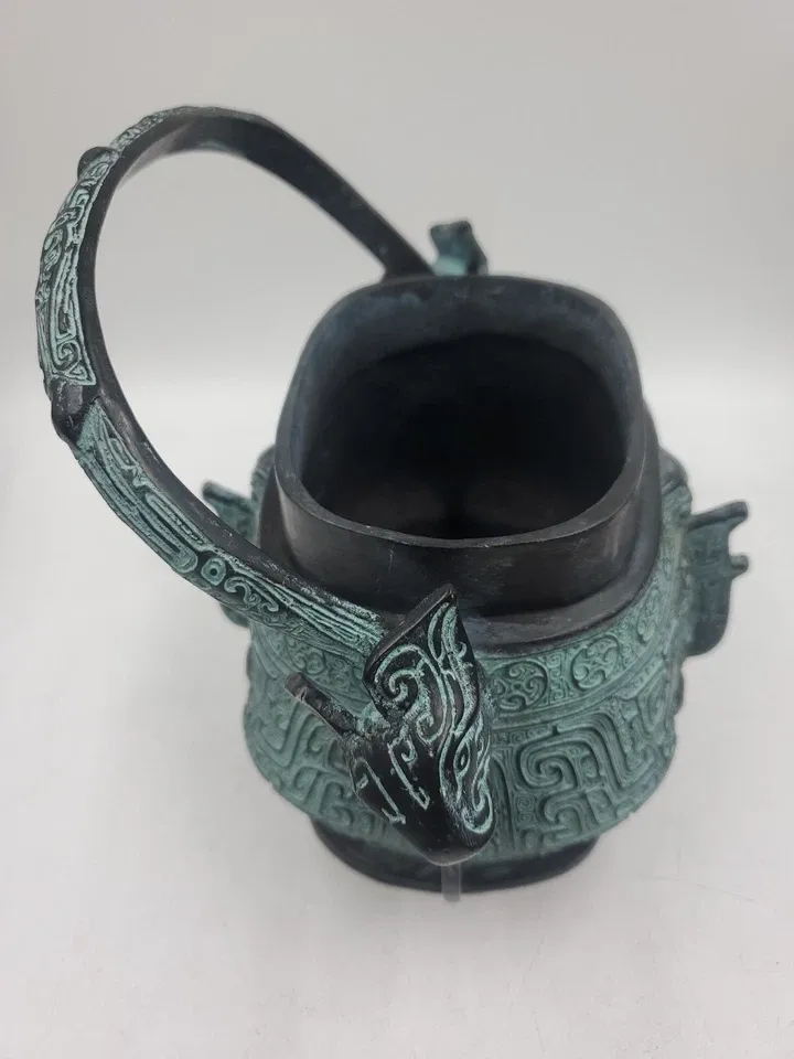 Chinese Reproduction Western Zhou Dynasty Bronze Ware Wine Vessel Beast Dragon