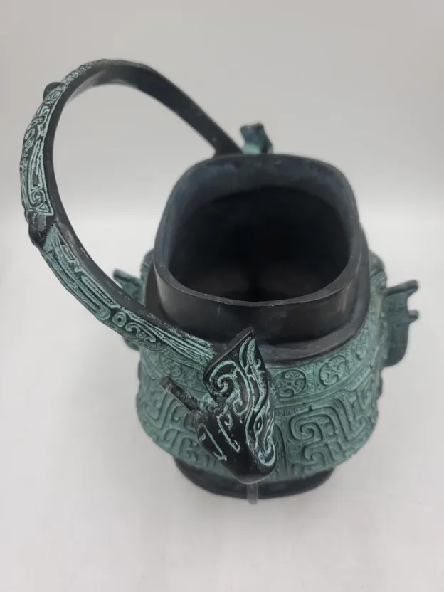 Chinese Reproduction Western Zhou Dynasty Bronze Ware Wine Vessel Beast Dragon