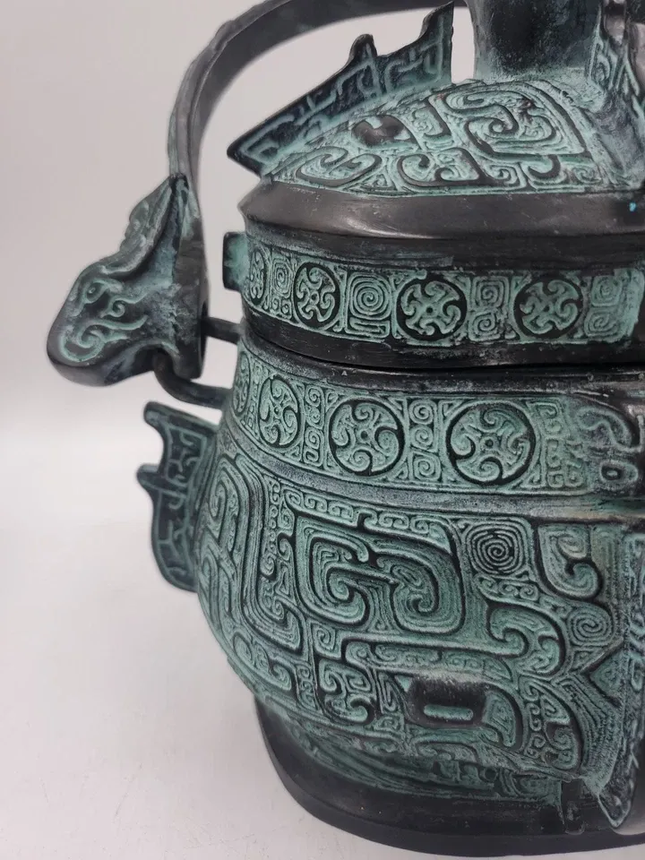 Chinese Reproduction Western Zhou Dynasty Bronze Ware Wine Vessel Beast Dragon