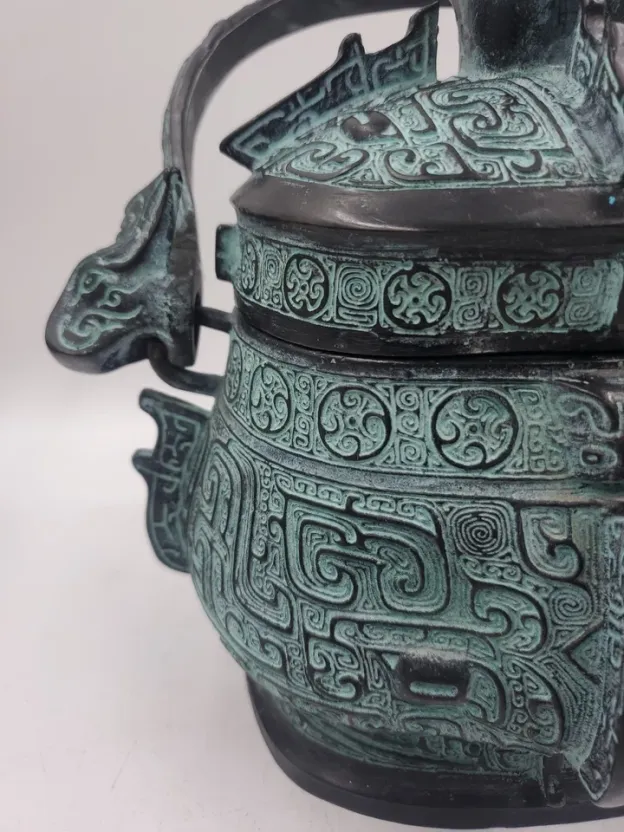 Chinese Reproduction Western Zhou Dynasty Bronze Ware Wine Vessel Beast Dragon