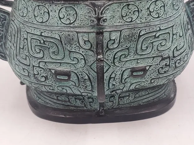 Chinese Reproduction Western Zhou Dynasty Bronze Ware Wine Vessel Beast Dragon