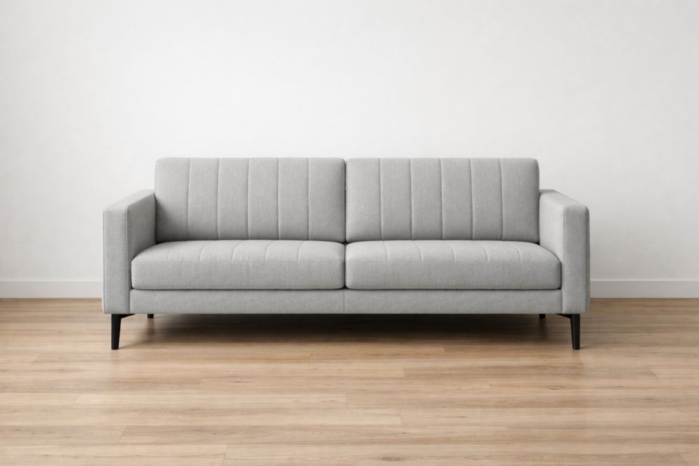 Canapé trois places en tissu polyester gris, pieds en bois