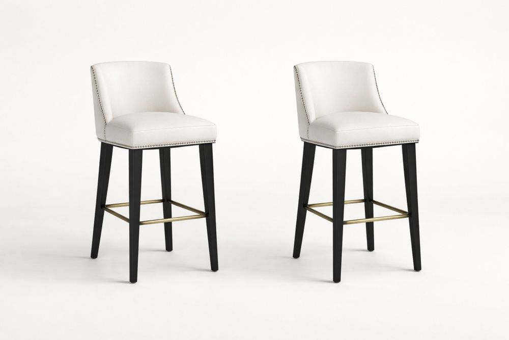 Lot de 2 tabourets de bar en cuir synthétique avec structure en hêtre massif et repose-pieds en laiton