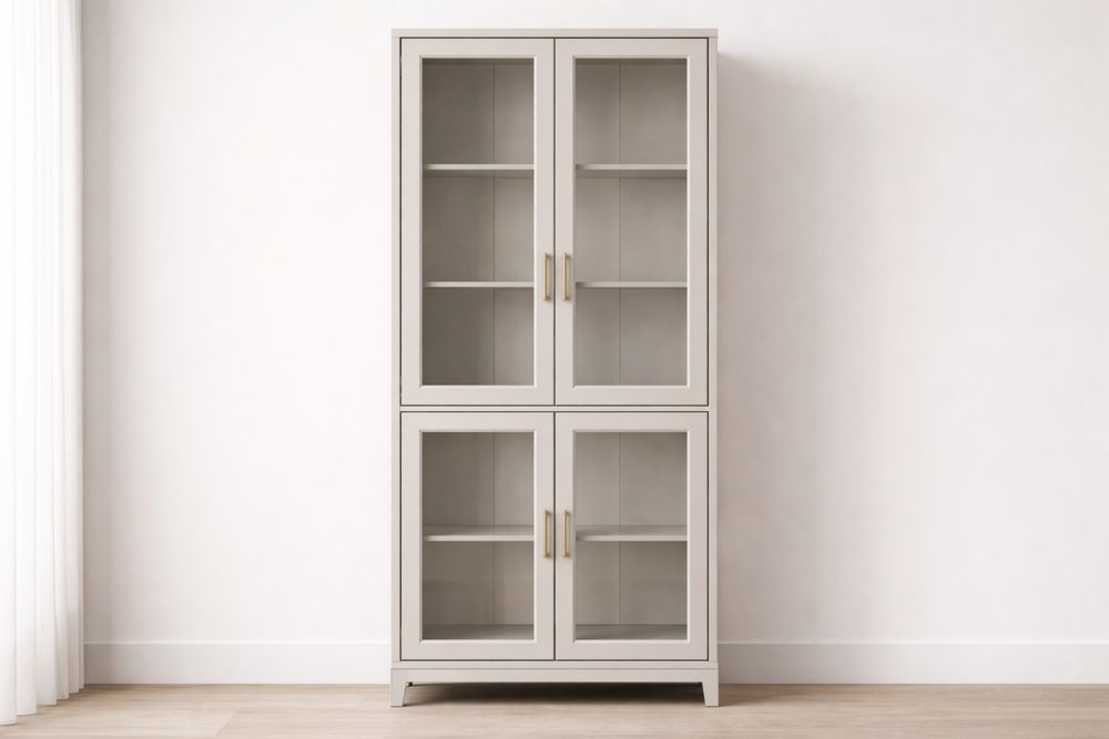 Vitrine haute grise 90×40×180 cm en MDF avec portes battantes en verre trempé et poignées en zinc