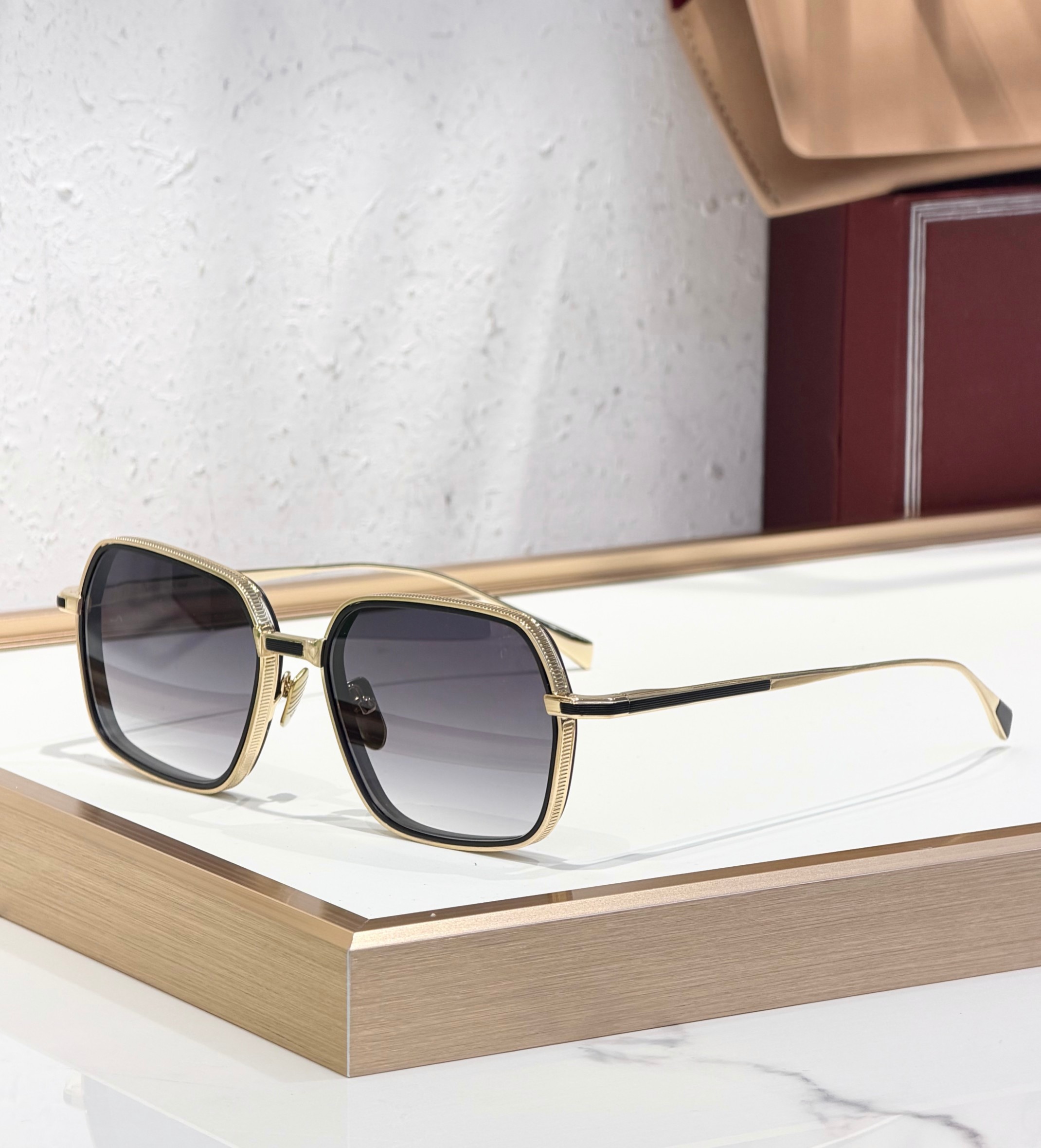 ADMIRAL Photochromic Sunglasses Unisex Alloy Handcrafted Color Changing UV400 Luxury Designer Eyewear