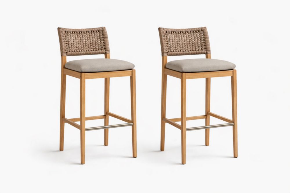 Set di 2 Sgabelli da Bar in Legno Massello e Rattan con Seduta Imbottita-Decorivelo
