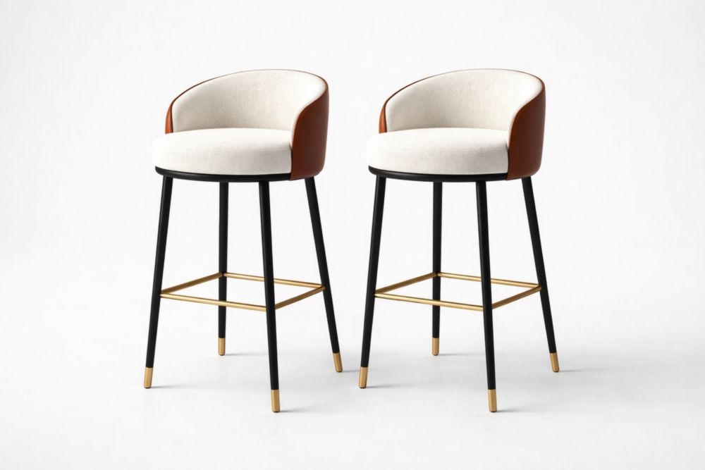 Set di sgabelli da bar in tessuto beige ed ecopelle marrone con struttura in Alluminio nero e dettagli in oro-Decorivelo