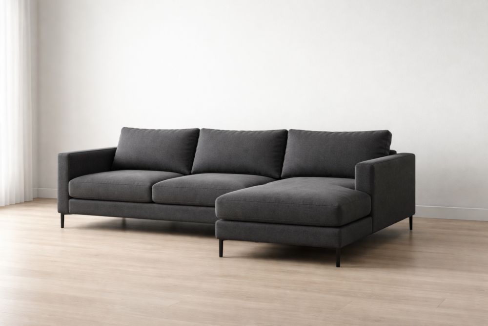 Divano angolare in tessuto grigio scuro con struttura in legno