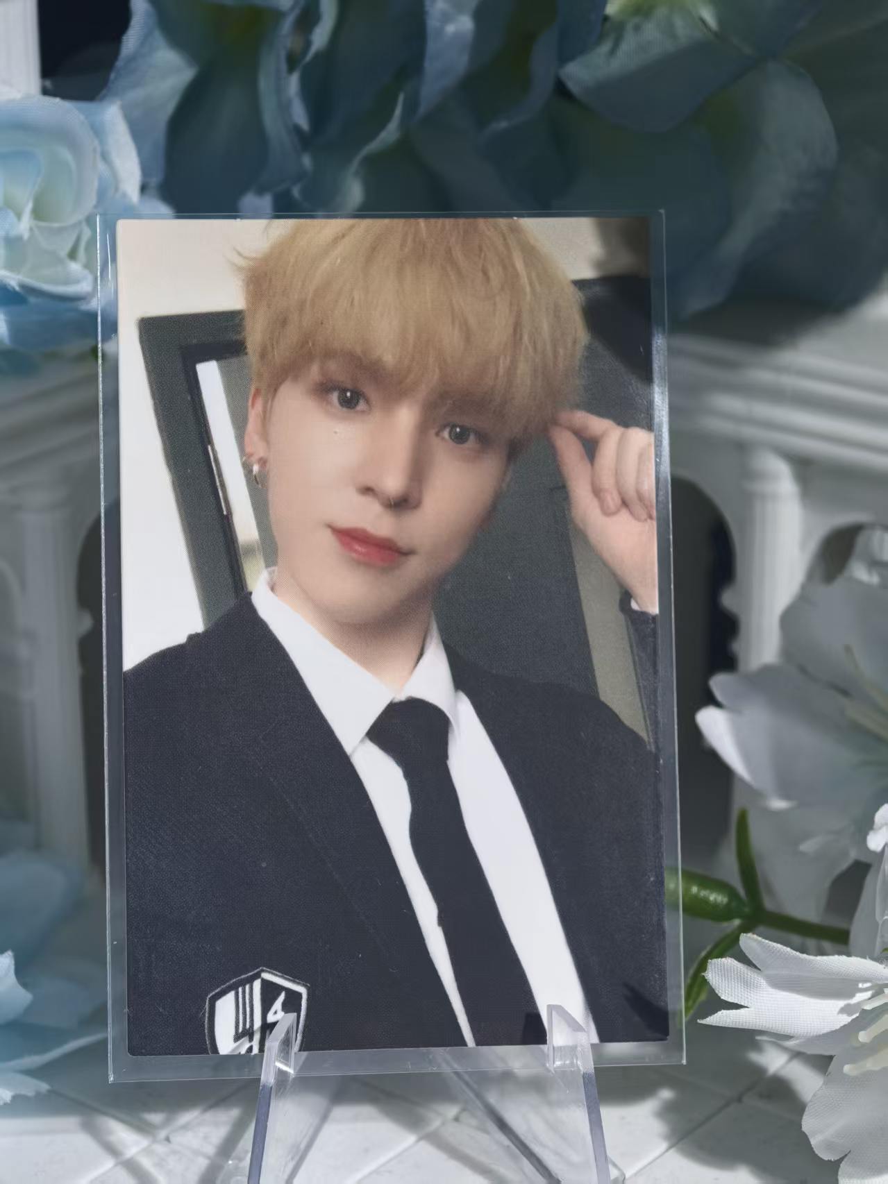 ATEEZ - Yunho Official Poca