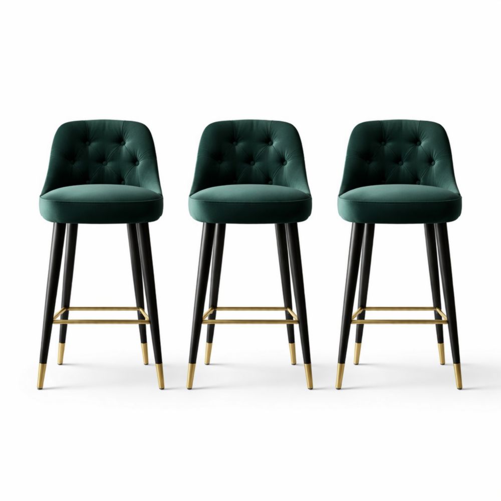 Set di 3 sgabelli da bar in velluto verde con gambe in legno e dettagli in metallo-Easelivon