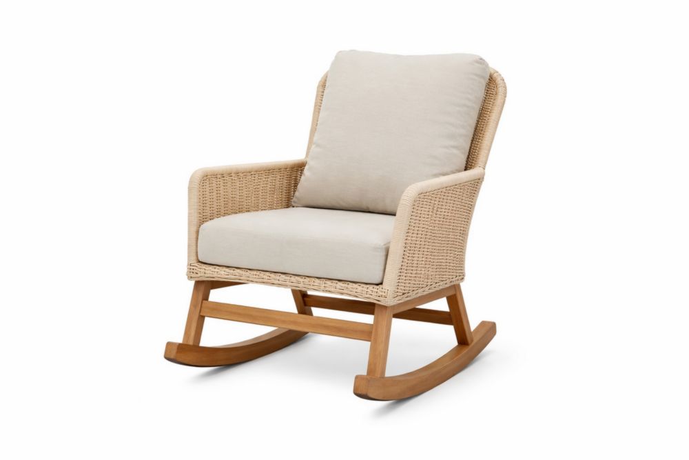 Chaise berçante en rotin et bois massif avec coussins crème