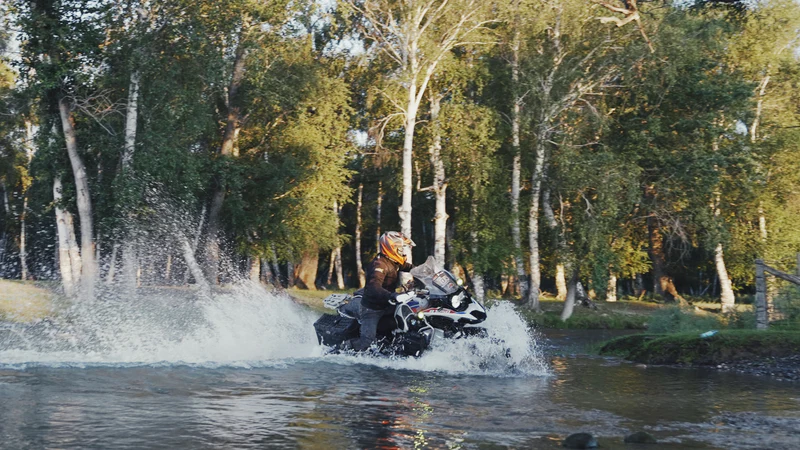 Inflatable Crash Bar Bag | 300KG Passive Protection | IPX7 Waterproof