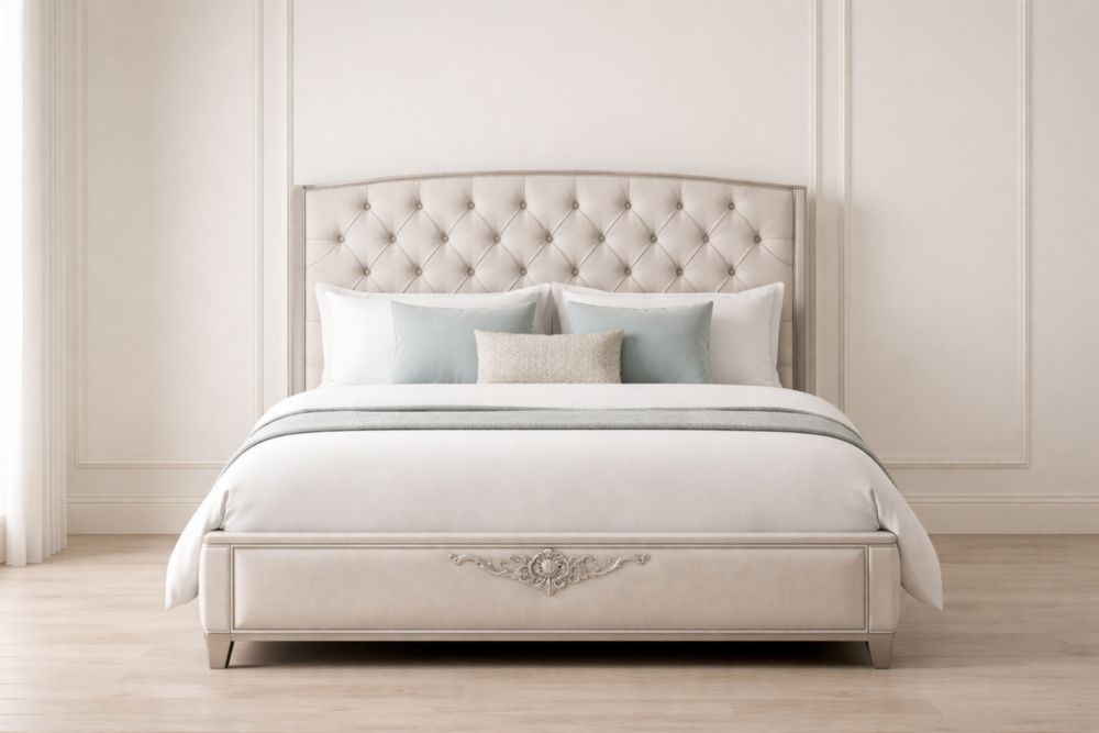 Letto matrimoniale imbottito in tessuto beige con testiera trapuntata