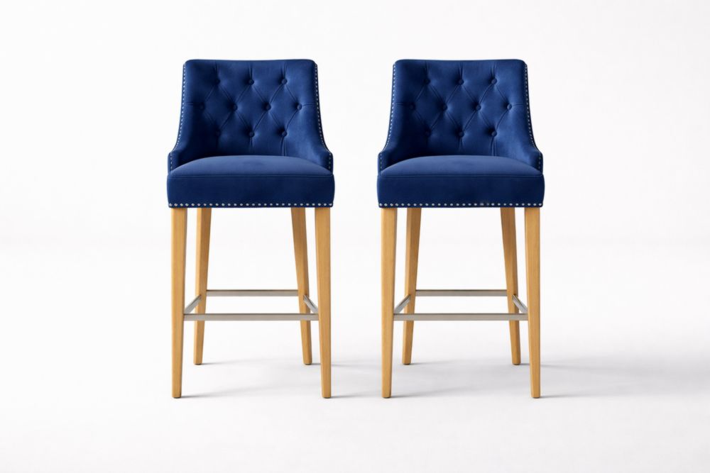 Set di 2 sgabelli da bar in velluto blu con gambe in legno di quercia
