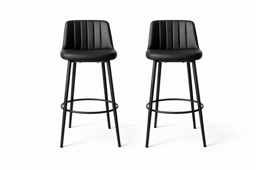 Sgabelli da Bar Set di 2 in Pelle Sintetica Nera con Gambe in Alluminio