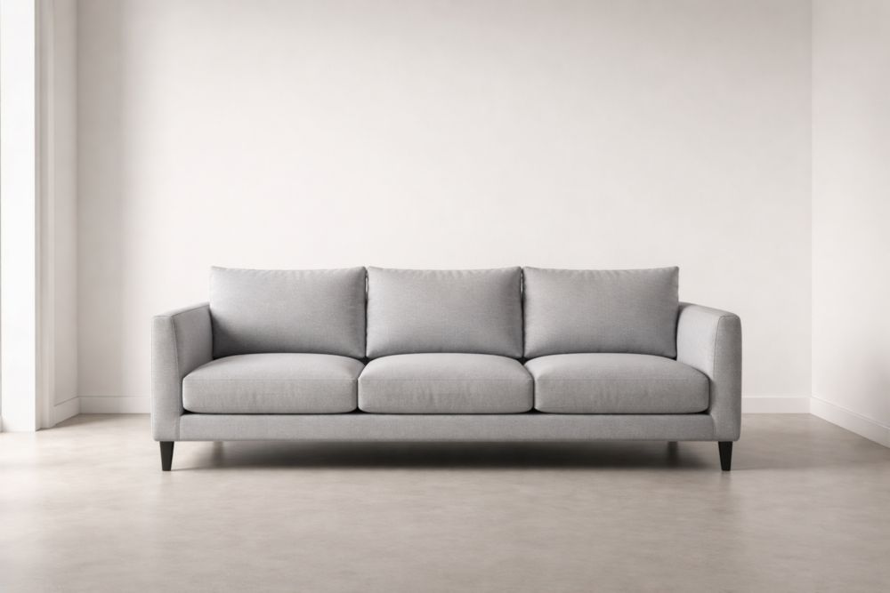 Divano a tre posti in tessuto grigio con gambe in legno