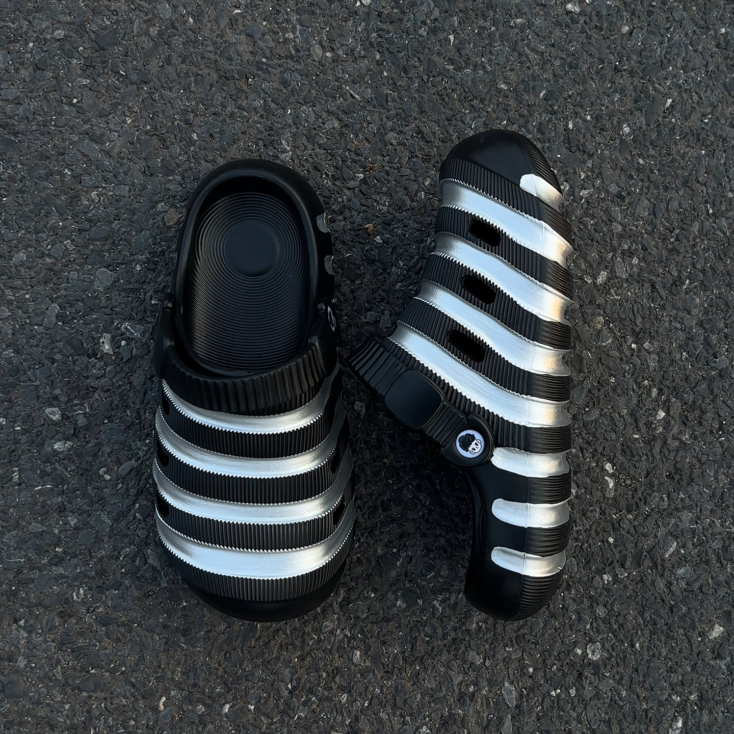 Iconic Shell-Toe Striped EVA Clogs: Retro Style, Modern Comfort 🪩