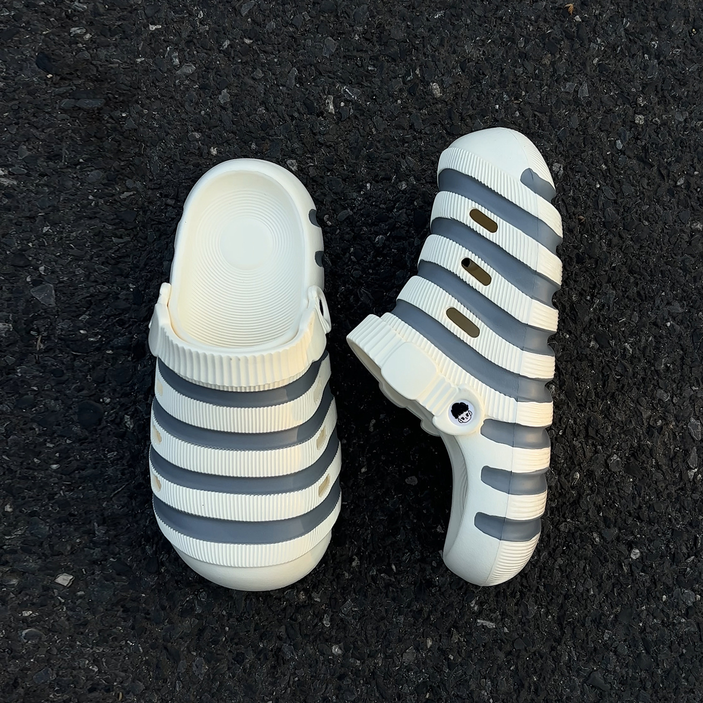 Iconic Shell-Toe Striped EVA Clogs: Retro Style, Modern Comfort 🪩