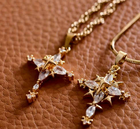 ✨ Ornivin Star Cross Gold Necklace ✨