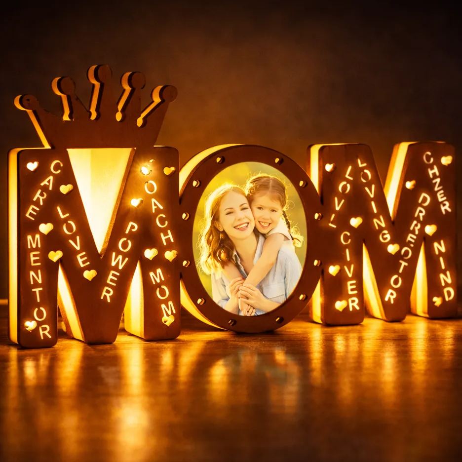 Personalized Mom Photo LED Lamp – Custom Wood Night Light with Name, Mother’s Day Gift for Mom, Emotional Family Photo Decor