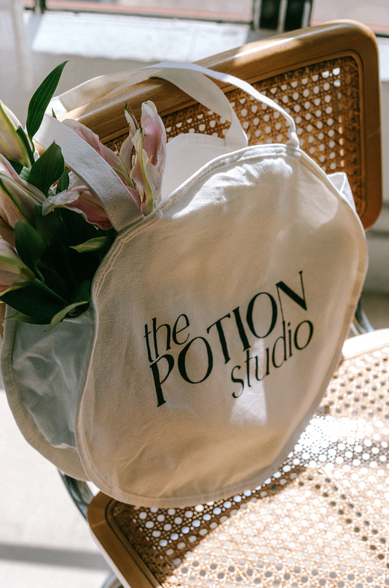 Essentials Circle Tote Bag
