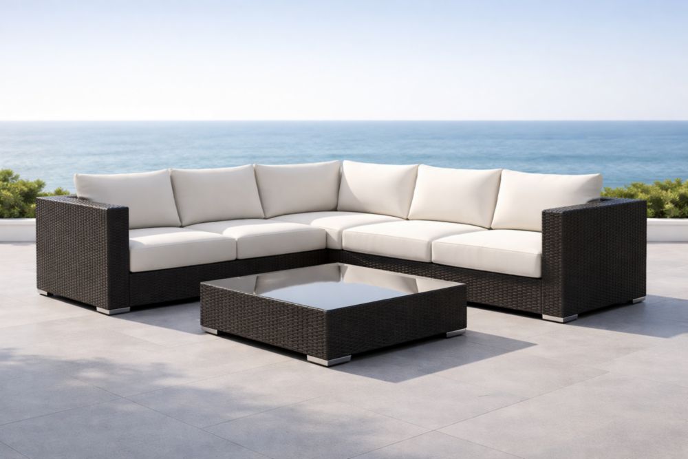 Ensemble de canapé d'angle extérieur en rotin marron et coussins beige-Decorivio