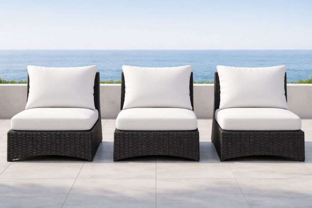 Chaises de jardin en résine tressée avec coussins noir/blanc