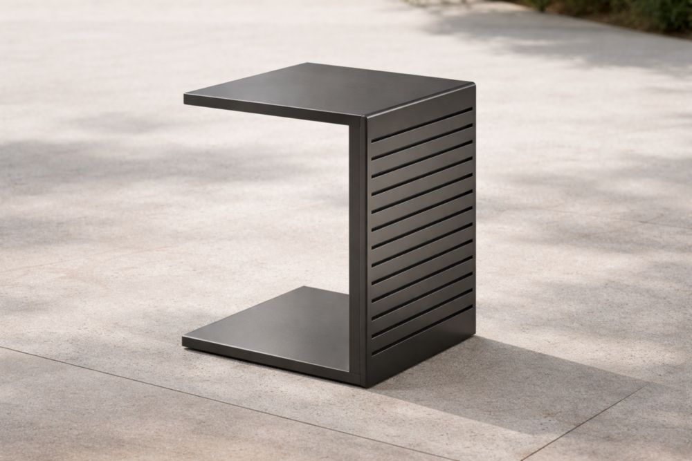 Table d'appoint en métal noir