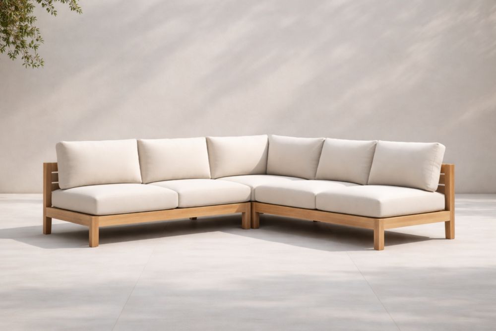 Canapé d'angle extérieur en bois de teck et coussins beiges